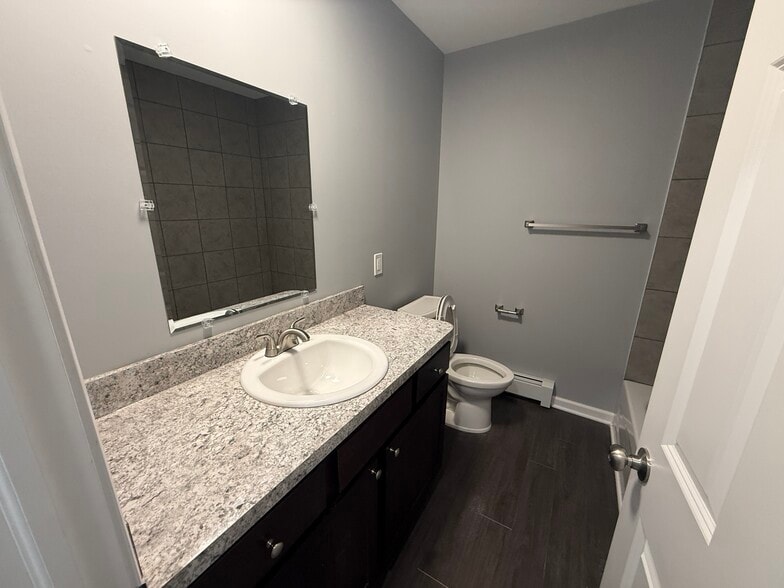 Building Photo - Thorncrest Estates