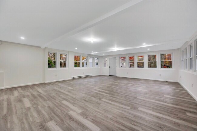 Building Photo - 752 Toll Rd