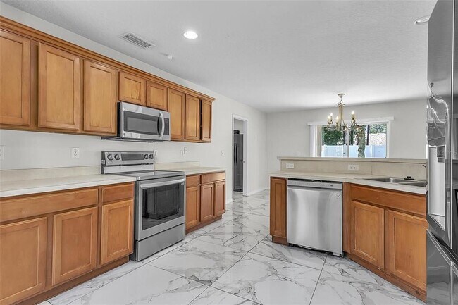 Building Photo - 81 Panorama Dr