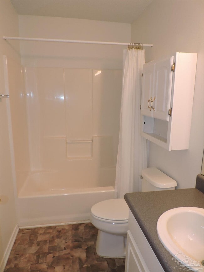 Building Photo - 345 Mirabelle Dr