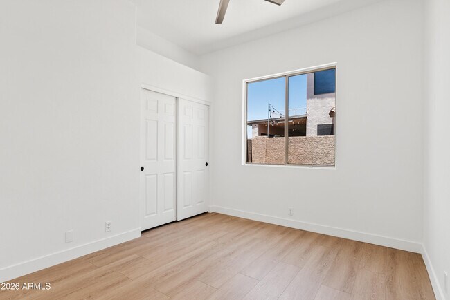 Building Photo - 2912 N 114th Dr