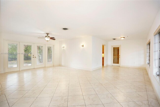 Building Photo - 6200 SW 63rd Ave