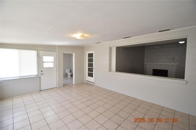 Building Photo - 5325 4th St S