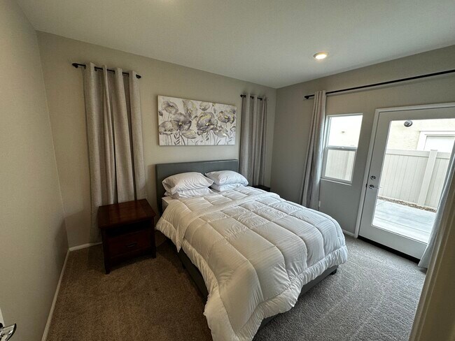 Building Photo - 26796 Baneberry Ct