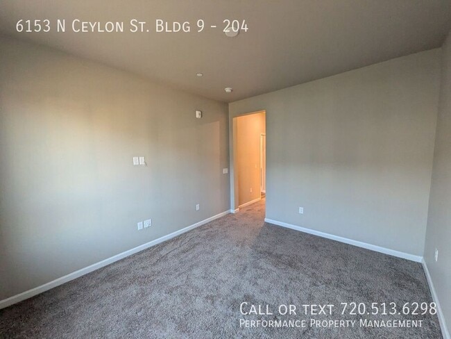 Building Photo - 6153 N Ceylon St