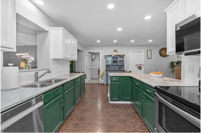 Building Photo - 111 Robinwood Dr NW