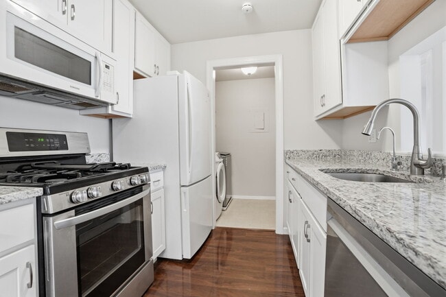 Building Photo - 1210 Braxton Ct