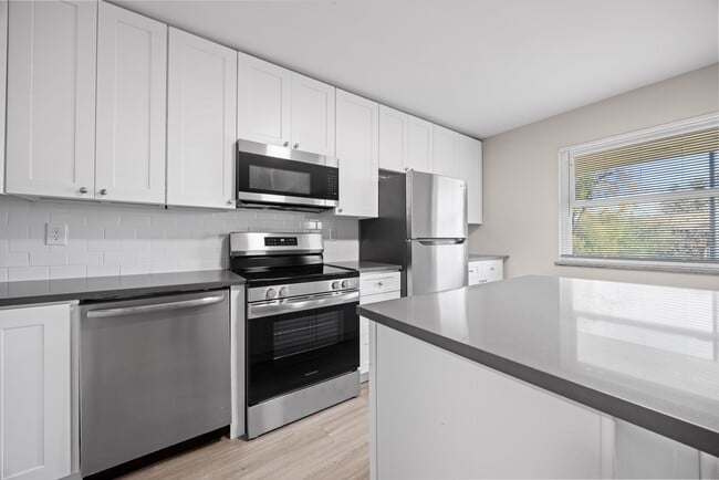 Building Photo - 1938 Spruce Street