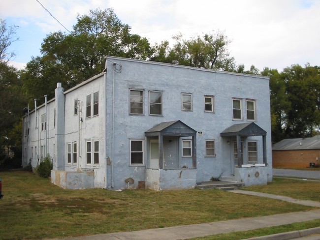 Building Photo - 120 Avendale Ave NE