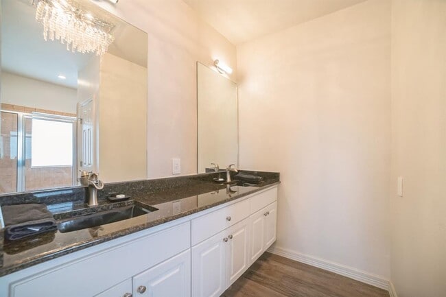 Building Photo - 520 Double Eagle Rnch Dr