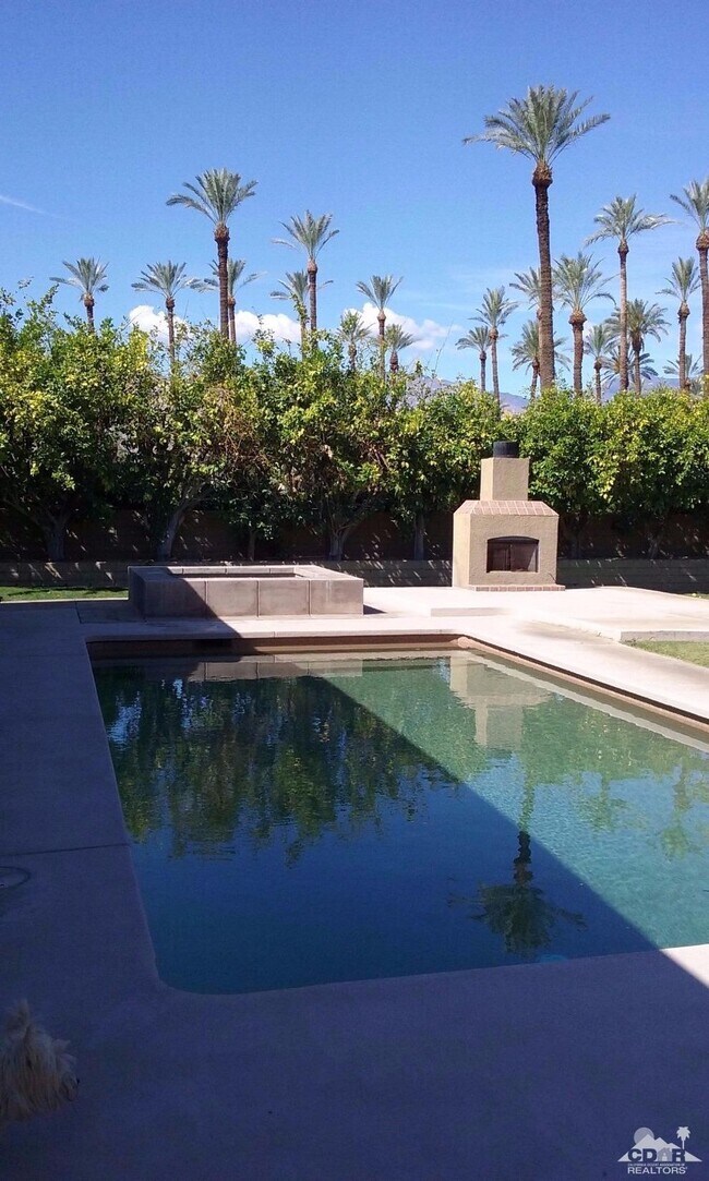 Building Photo - 70520 Gardenia Ct