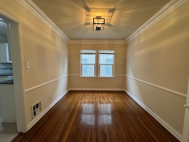 Building Photo - Gorgeous 2 bd/1 ba unit in Leimert Park