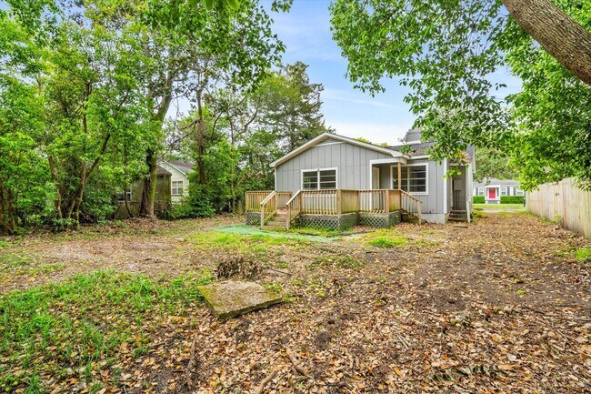 Building Photo - MIDTOWN COTTAGE