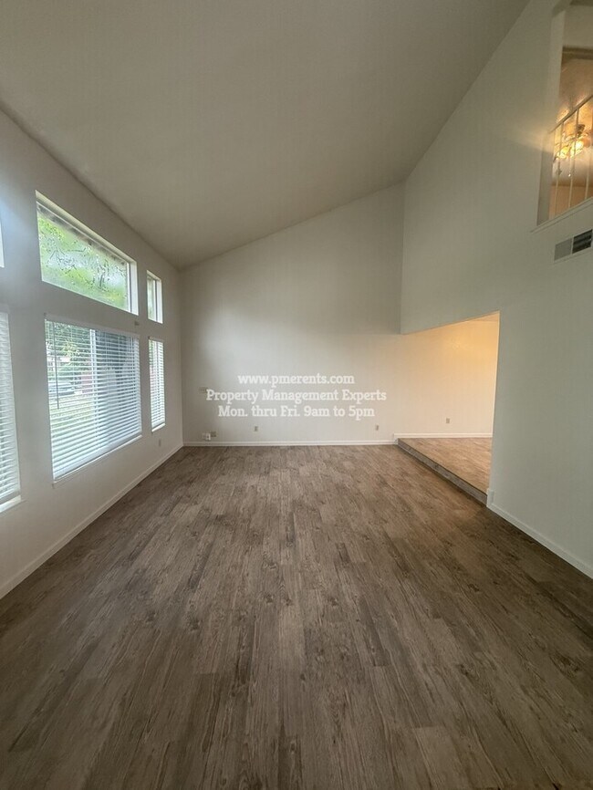 Building Photo - 9130 Cornwall Dr