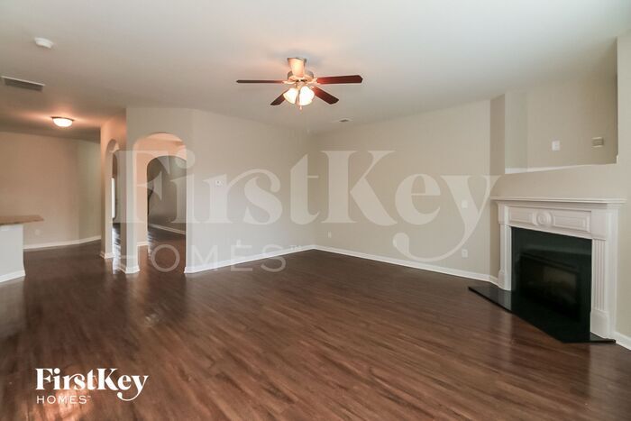 Building Photo - 4287 Sir Dixon Dr