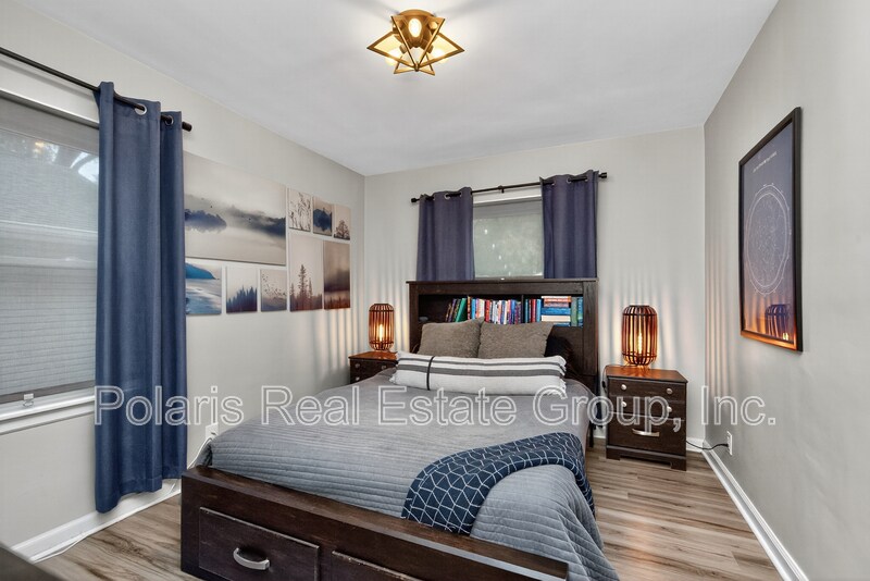 Building Photo - 4905 Norwaldo Ave