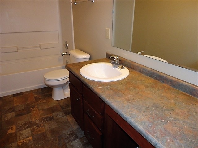 Building Photo - 2170 Bridlewood Dr