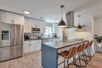 Building Photo - Updated and Spacious 3BED/2BATH Scottsdale Home