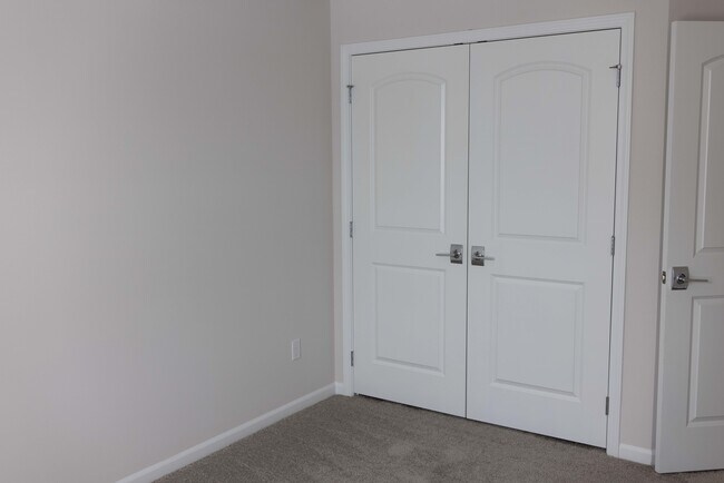 Building Photo - 1903 Salt Springs Dr