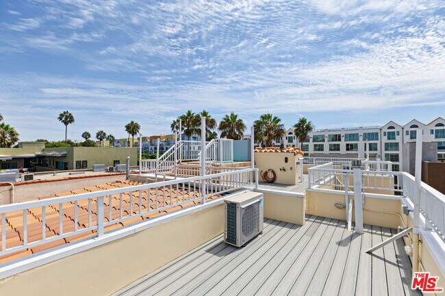 Building Photo - 25 Arcadia Ter