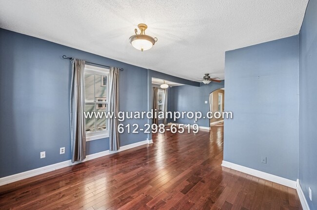 Building Photo - House Near Downtown Stillwater Available Now, Hardwood Floors, Updated Kitchen, Fenced Yard