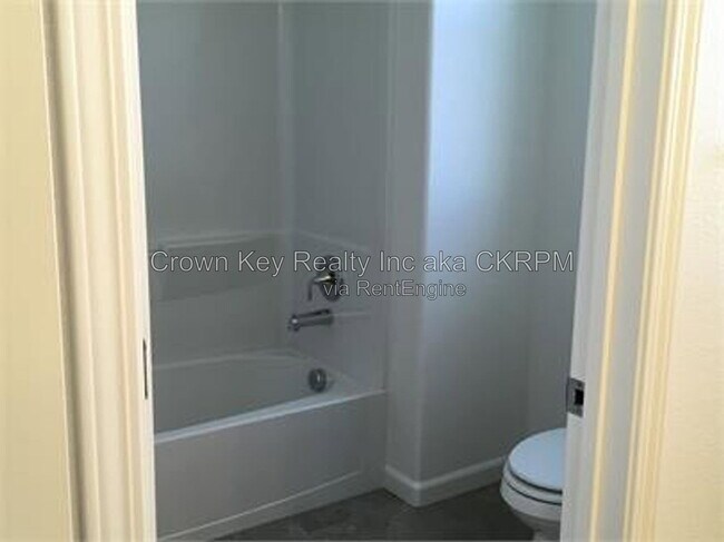 Building Photo - 3831 Comstock Pl