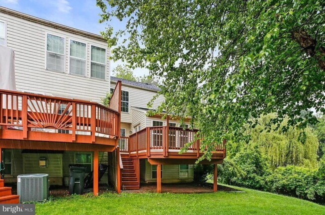 Building Photo - 15 Silver Birch Ct