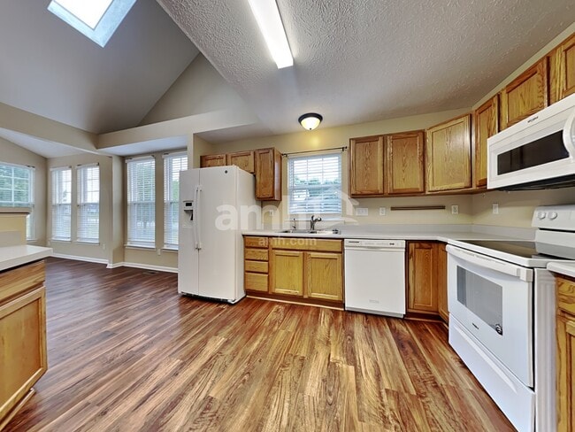 Building Photo - 8000 Trinity Shore Cir