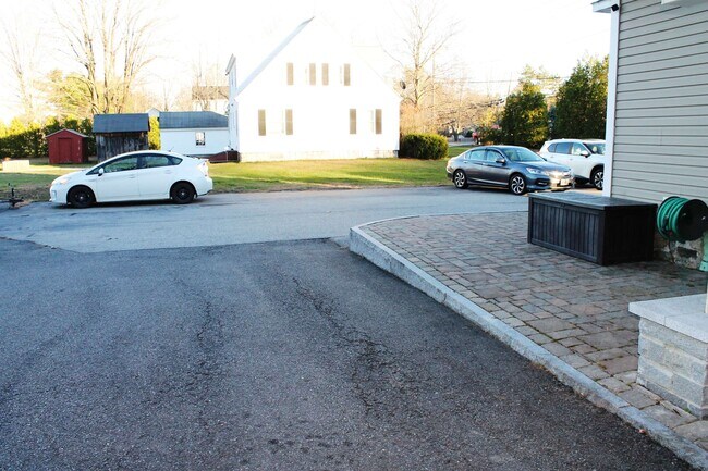 Building Photo - 57 S Mast St