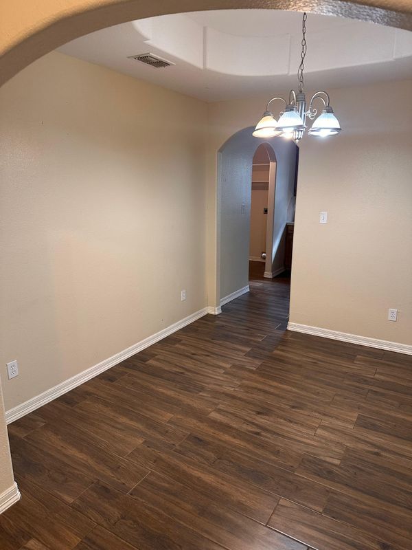 Building Photo - 2037 Diaz Ave