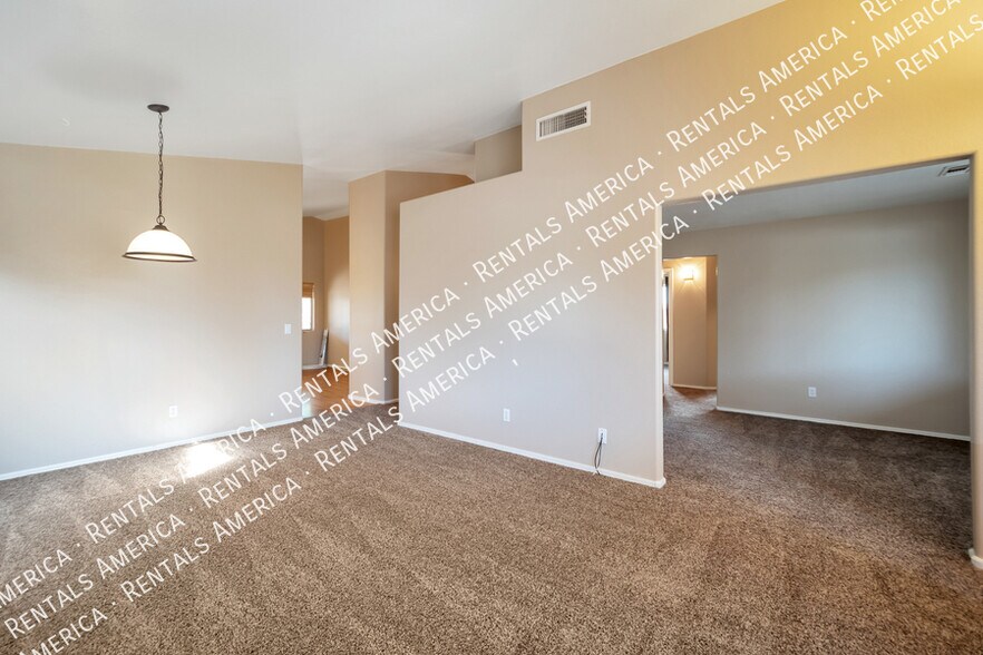 Building Photo - 30740 Maple Chase Dr