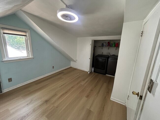 Building Photo - 8458 Quincy St