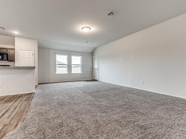 Building Photo - 1125 S Appaloosa Ln