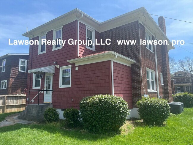 Building Photo - 1733 Maiden Ln SW