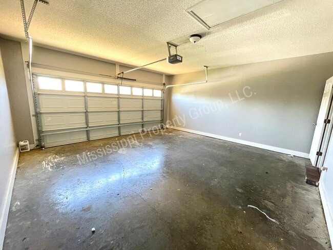 Building Photo - 3BD/2BA FOR RENT