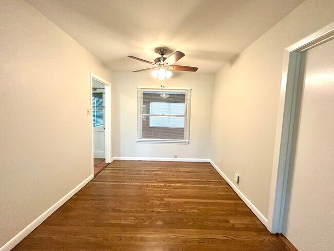 Building Photo - *MOVE IN SPECIAL* Stylishly Renovated Home with Fenced Backyard & Two Living Areas!