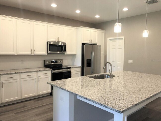 Building Photo - 957 Deming Dr