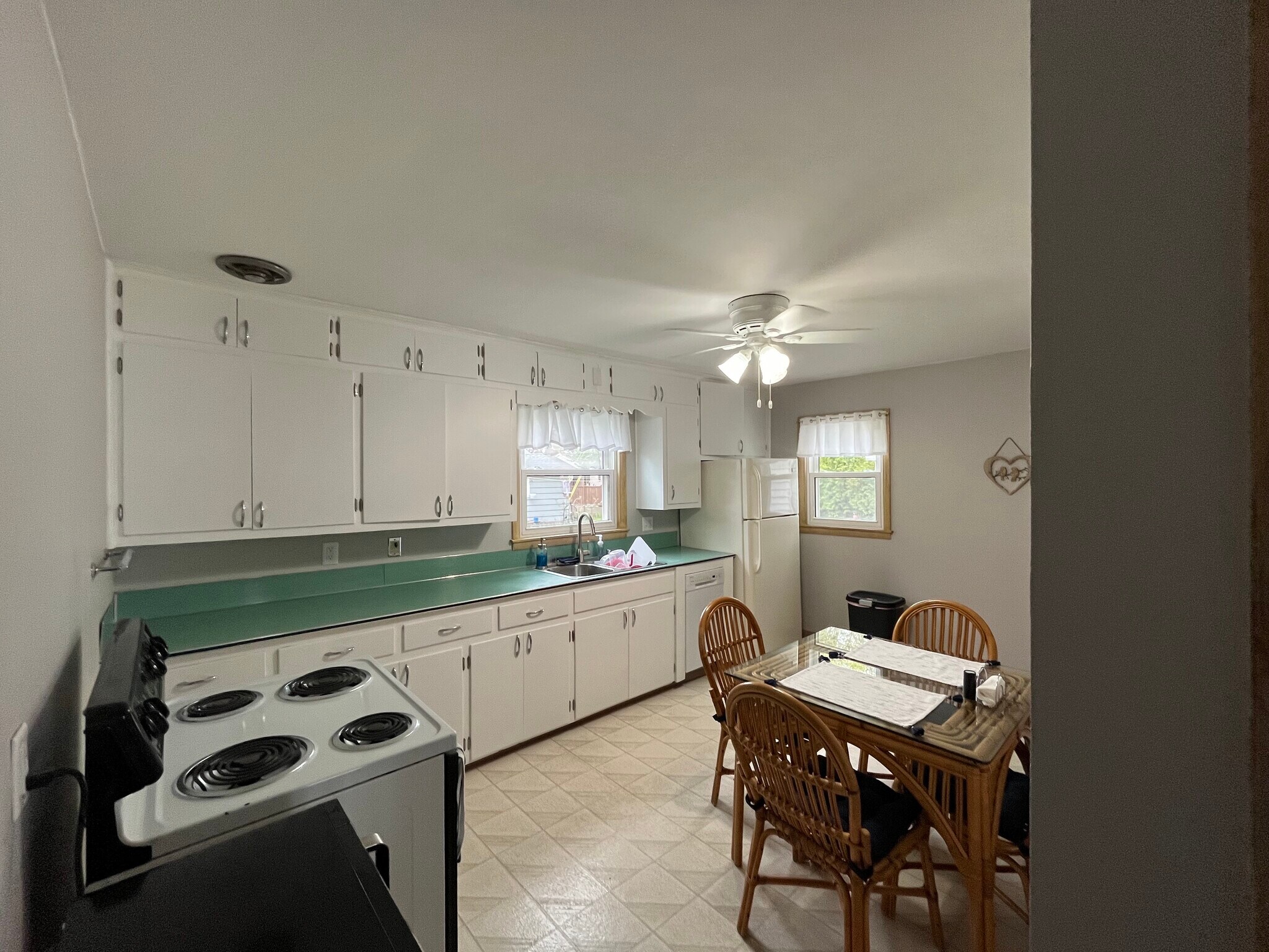 Building Photo - 3505 Schroeder Dr