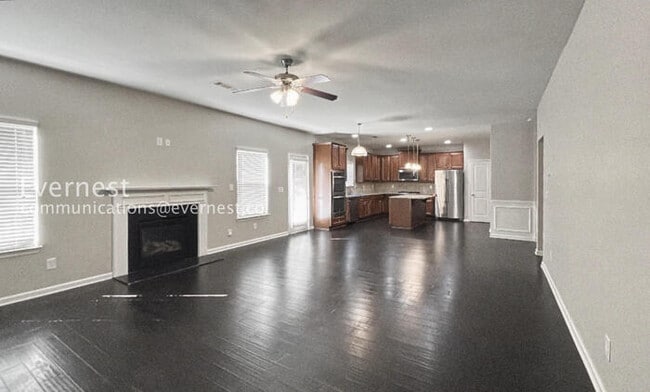 Building Photo - Beautiful 4-Bedroom Home: Comfort and Convenience Await / Pet-Friendly / Vouchers Accepted.