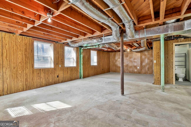 Building Photo - 334 Porter Rd