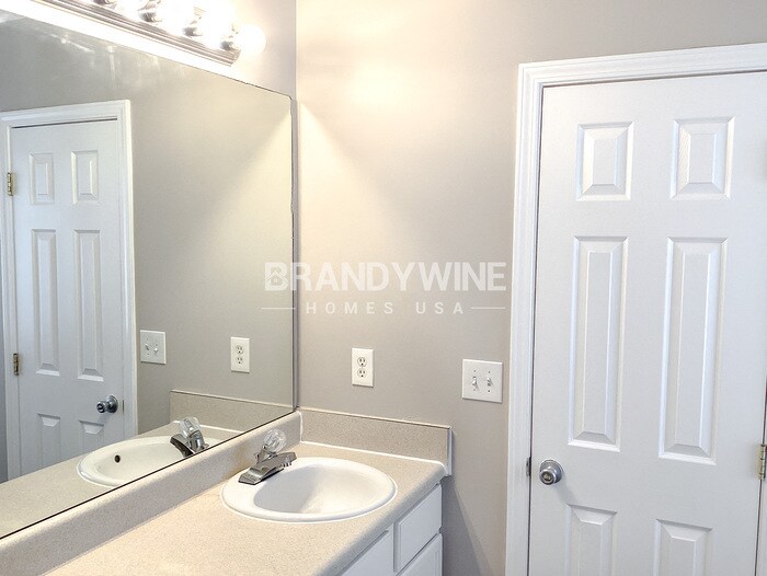 Building Photo - 2851 Partin Pl