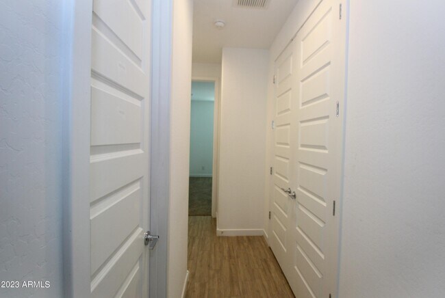 Building Photo - 12463 W Kaler Dr