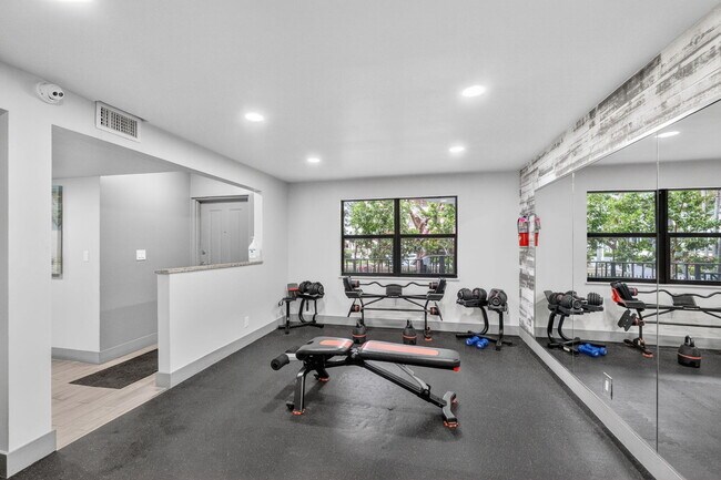 Building Photo - 2029 N Ocean Blvd