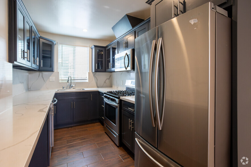 Kitchen - 2249 West 24th St