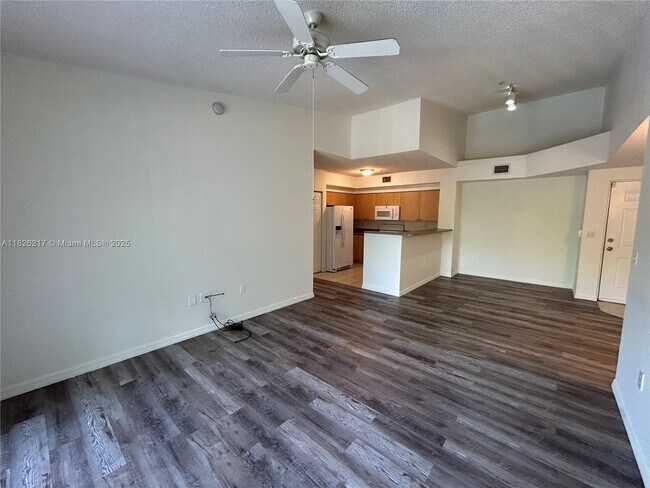 Building Photo - 2360 E Preserve Way