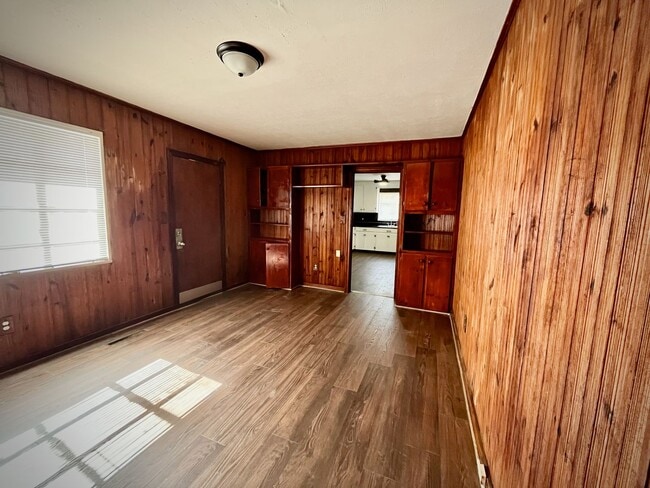 Building Photo - Great 3 bed home ready to move in