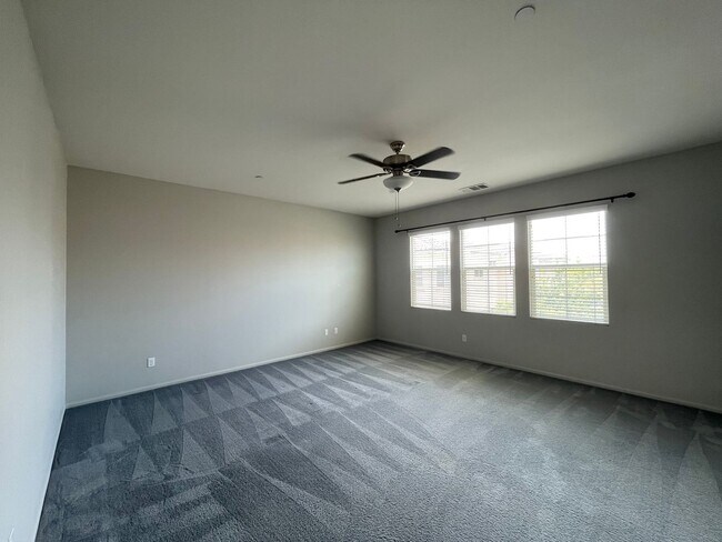 Building Photo - Spacious Chula Vista Home | 2 Car Garage | Pools, Gym & Tennis Courts