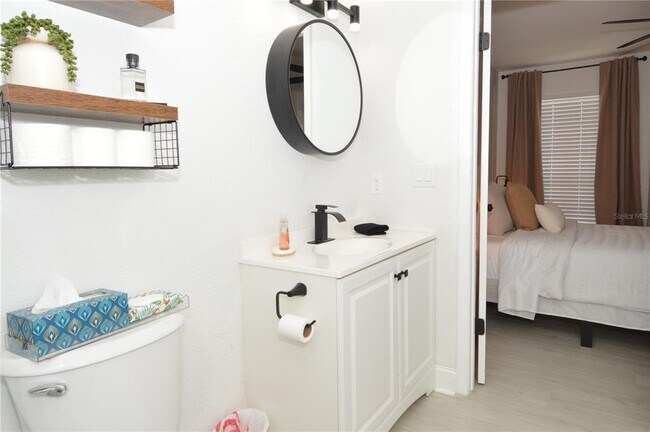 Building Photo - 8714 Mallard Reserve Dr