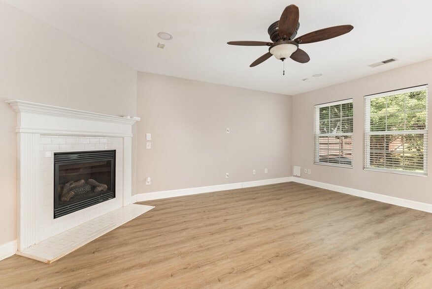 Building Photo - 14014 Pinyon Pine Ln