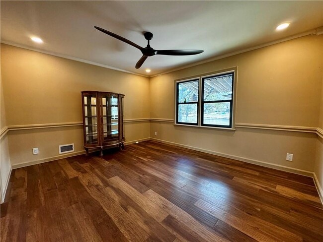 Building Photo - 1709 Rangewood Dr SW